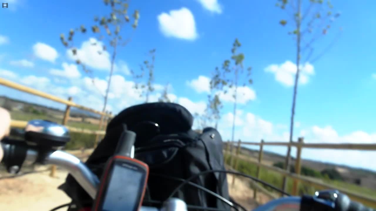 SAM_3668 Auf dem Radweg, Baustellenarbeiter